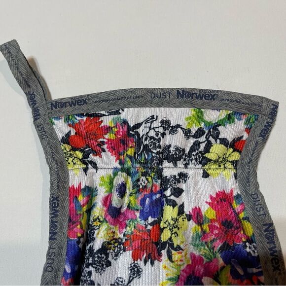 Norwex Dual Sided Mitt graphite/floral NWT - Picture 5 of 11